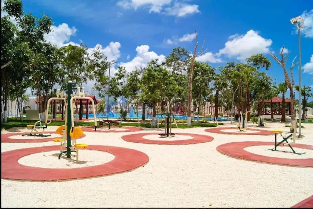 Family Accommodation With Pool And Water Park Cancun Mexico